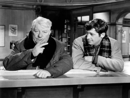 Affiche Gabin-Belmondo Comptoir en noir et blanc tirée du film Un Singe en Hiver, avec Jean Gabin et Jean-Paul Belmondo attablés dans un bar