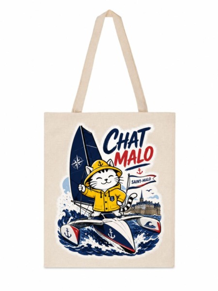 Tote bag chat trimaran avec Chat Malo en ciré jaune sur un multicoque devant Saint-Malo