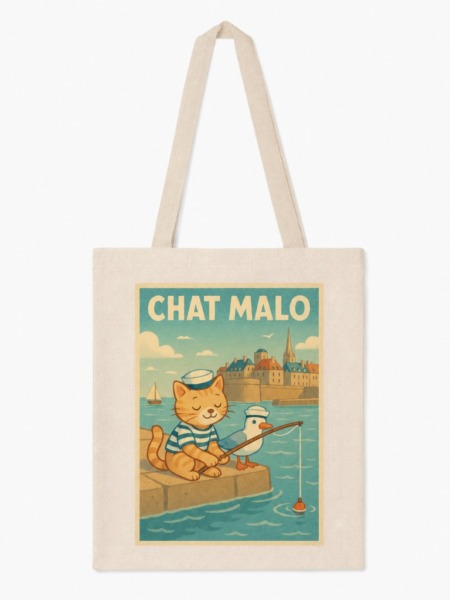 Tote bag chat pêcheur avec Chat Malo pêchant au bord de l’eau devant Saint-Malo